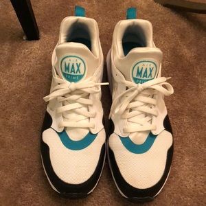 EUC Air Max Prime shoes. Like new.